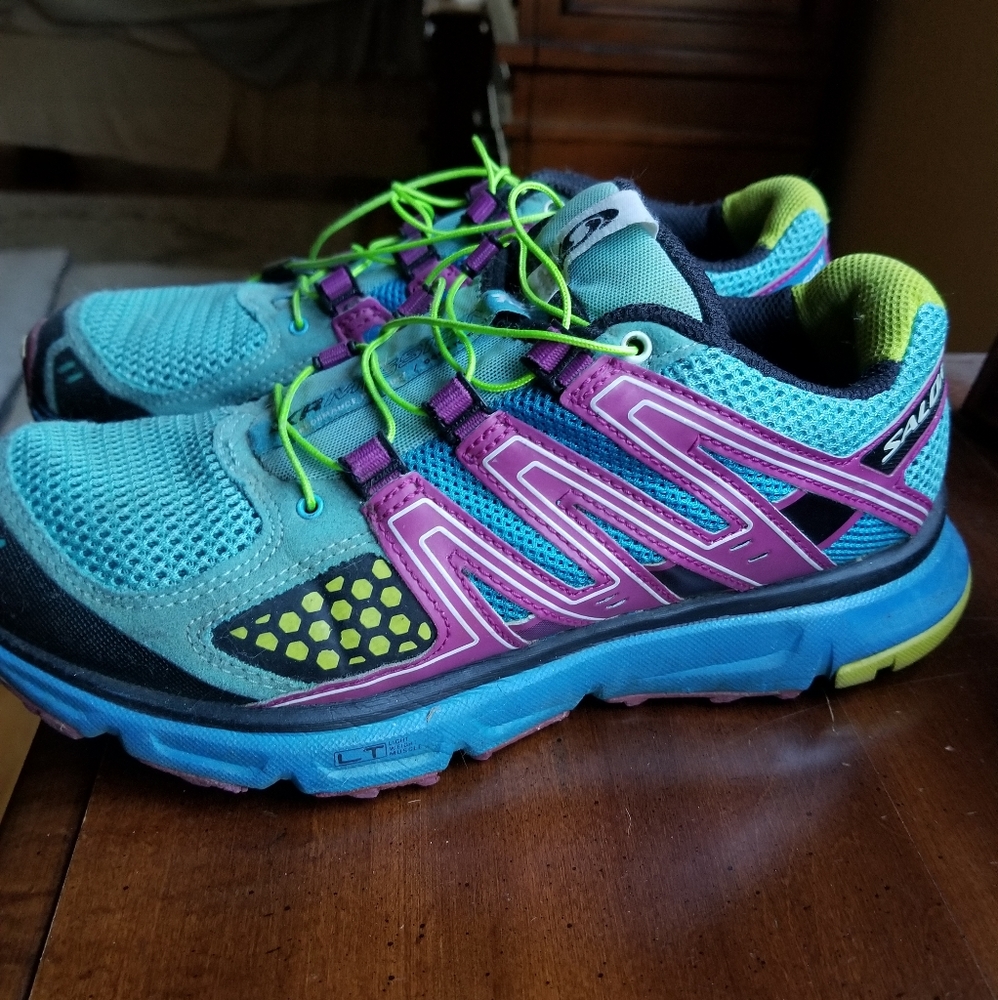 Saloman Tennis Shoes